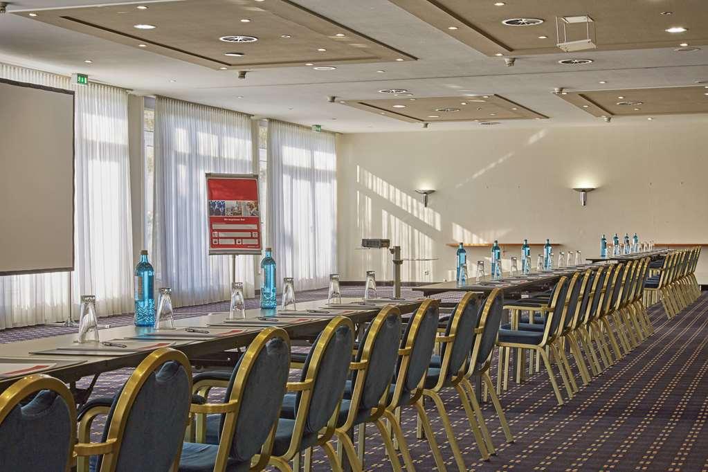 H+ Hotel Koeln Гюрт Зручності фото