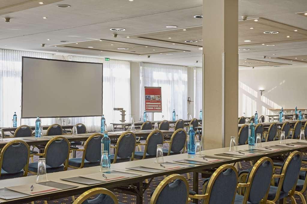 H+ Hotel Koeln Гюрт Зручності фото