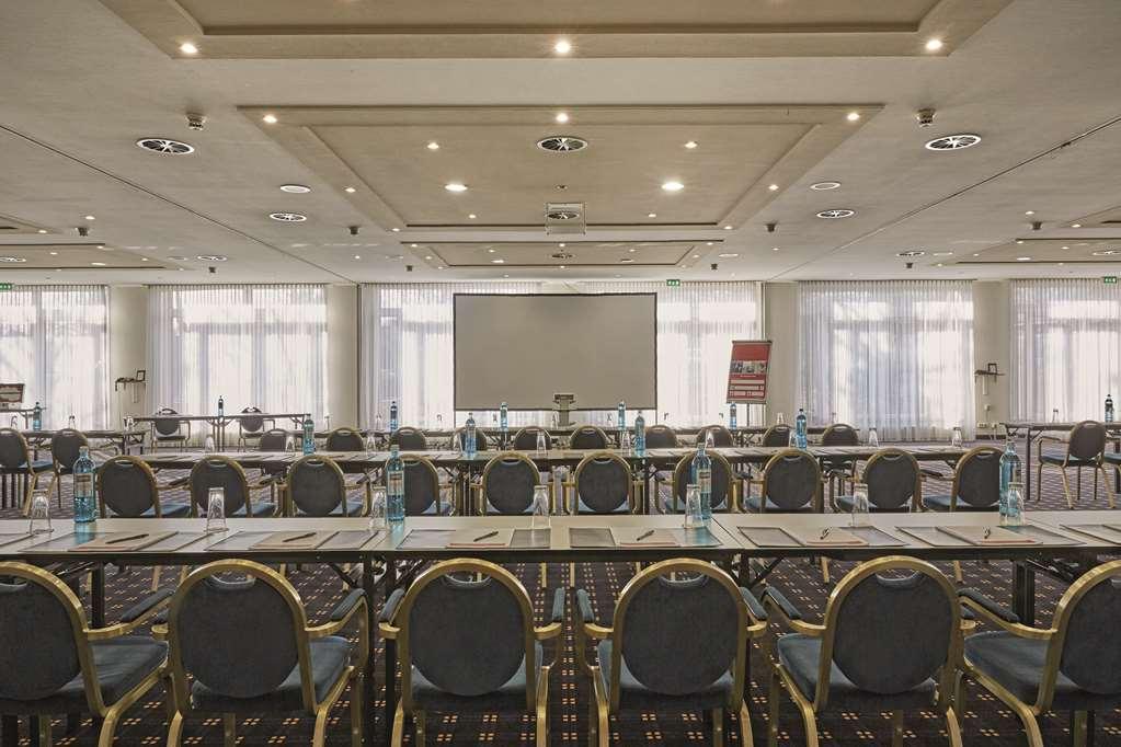 H+ Hotel Koeln Гюрт Зручності фото