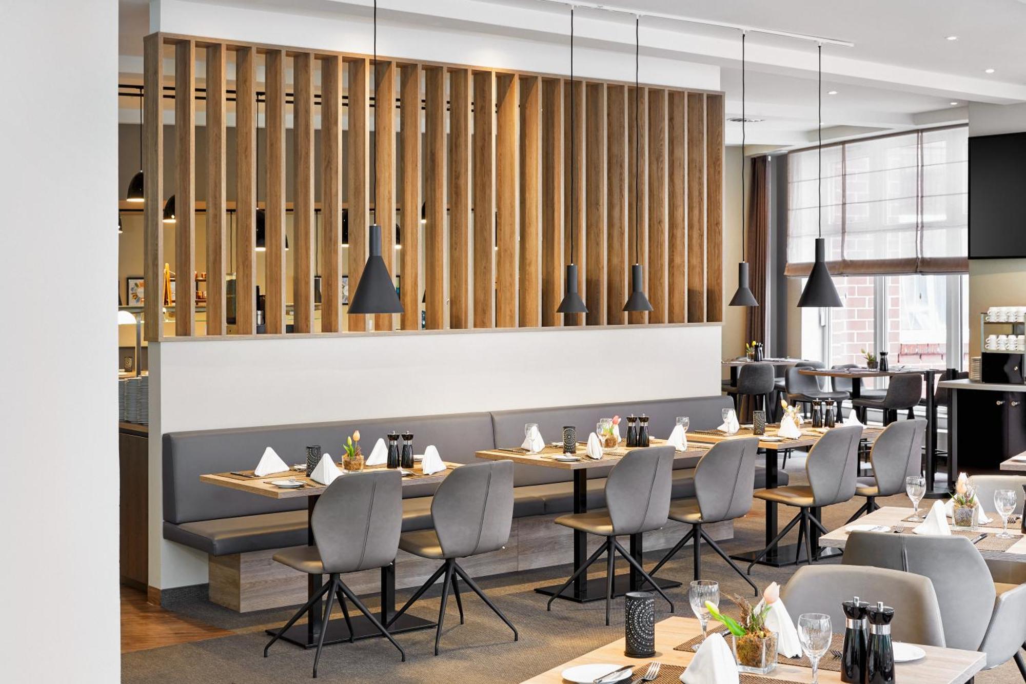 H+ Hotel Koeln Гюрт Екстер'єр фото