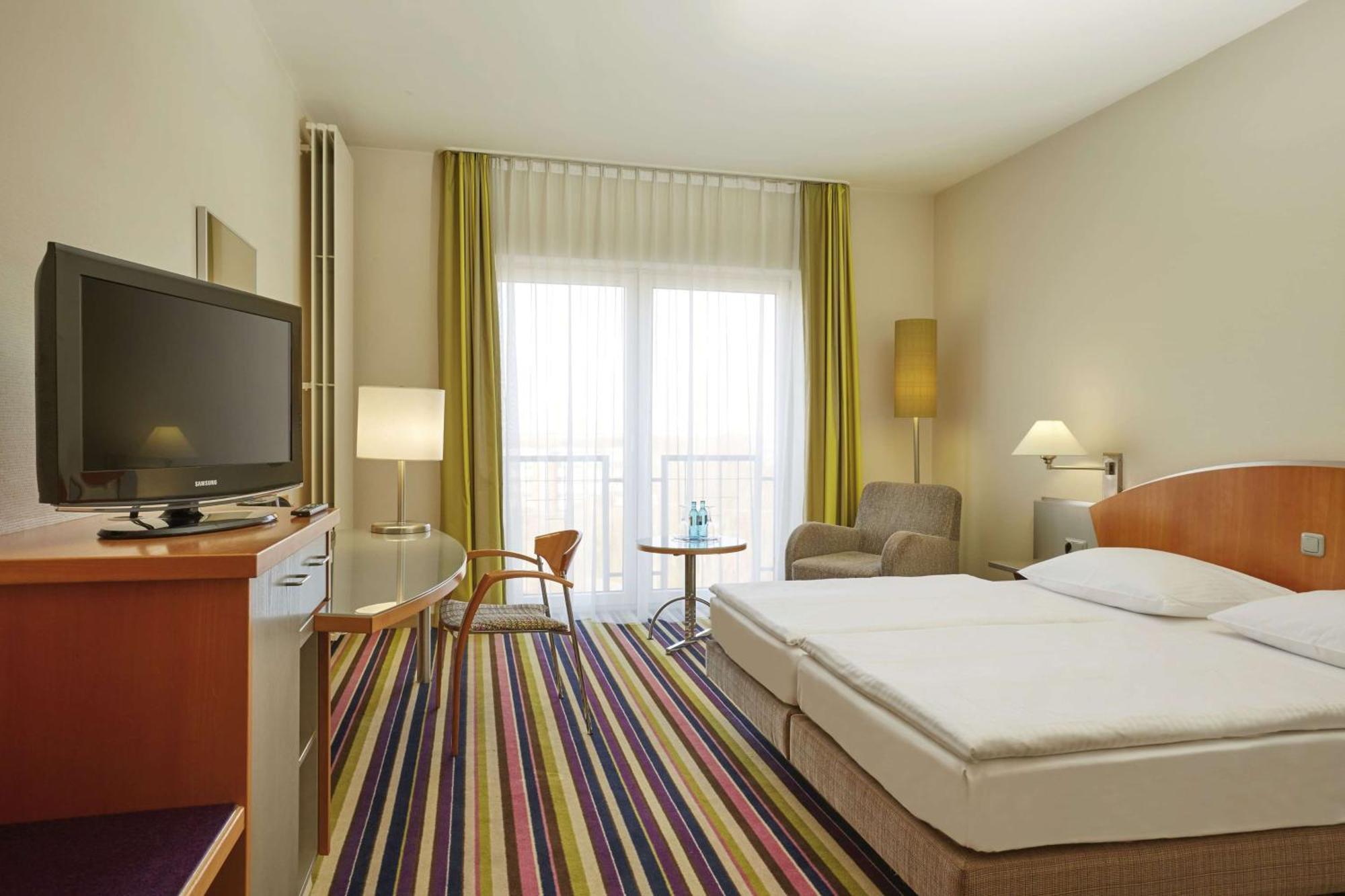 H+ Hotel Koeln Гюрт Екстер'єр фото