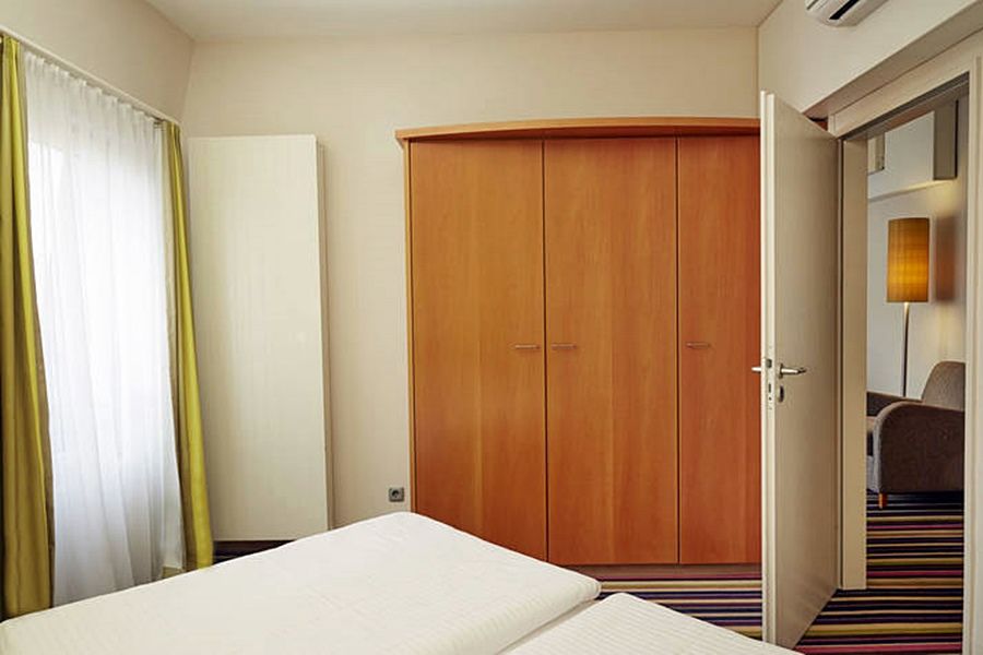 H+ Hotel Koeln Гюрт Екстер'єр фото