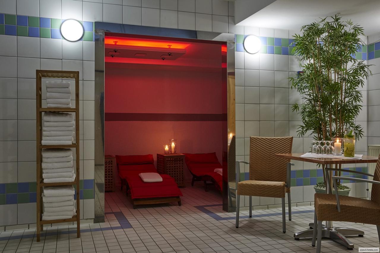 H+ Hotel Koeln Гюрт Екстер'єр фото