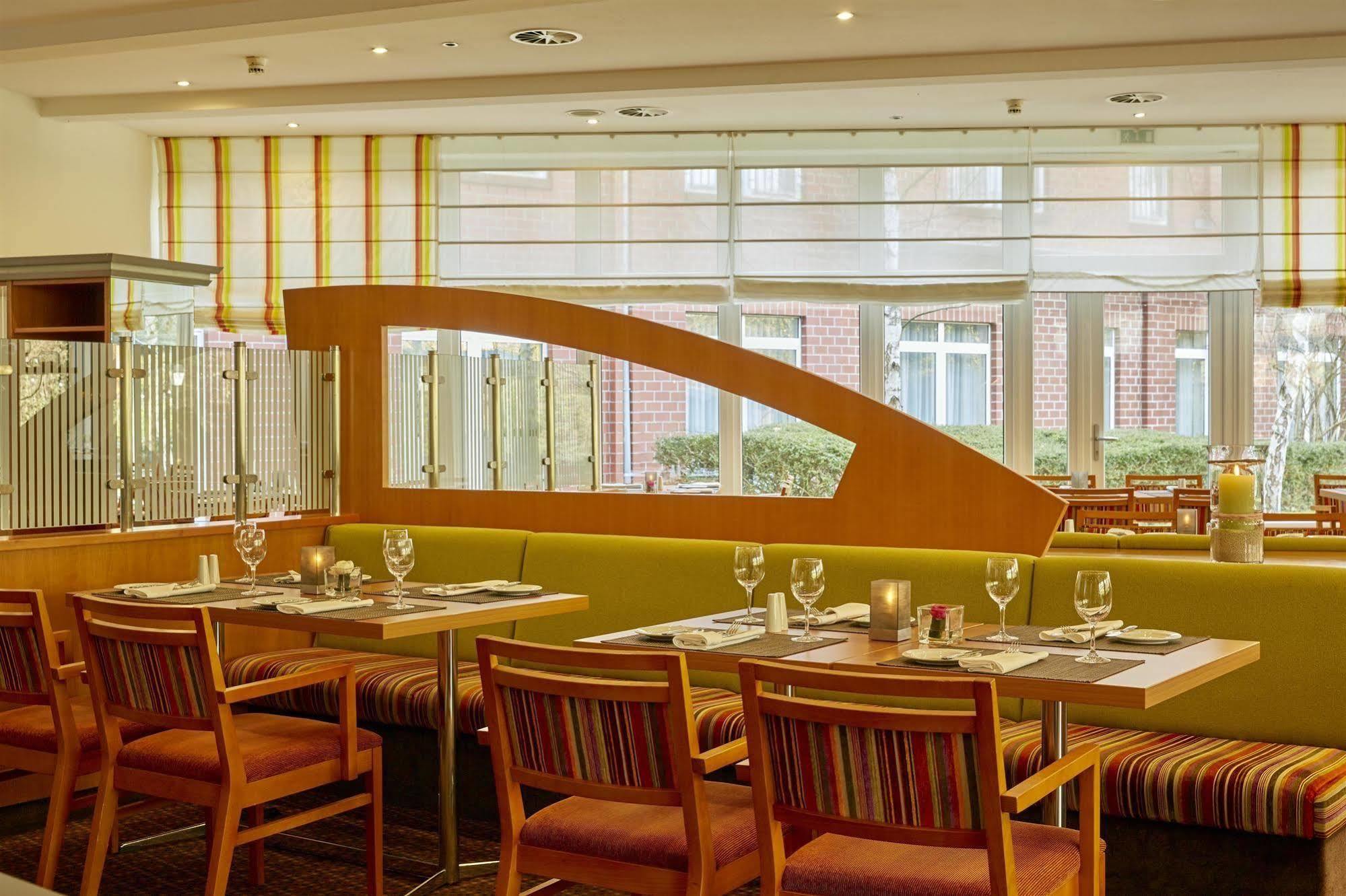 H+ Hotel Koeln Гюрт Екстер'єр фото